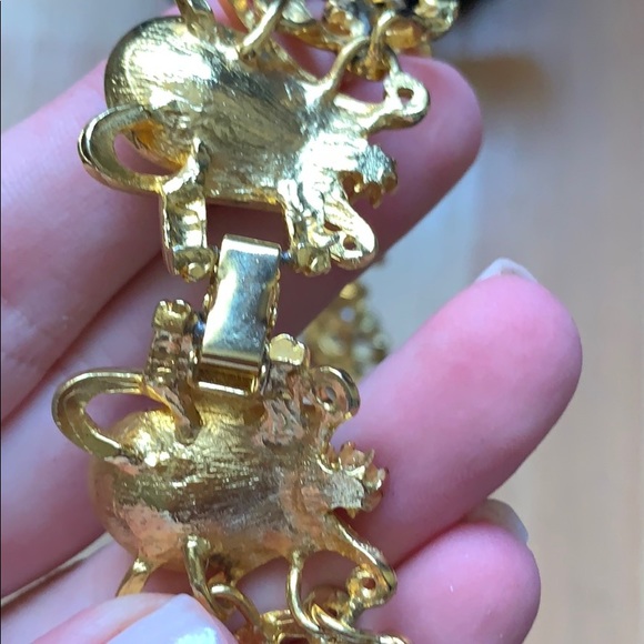 Gold statement necklace - Picture 4 of 4